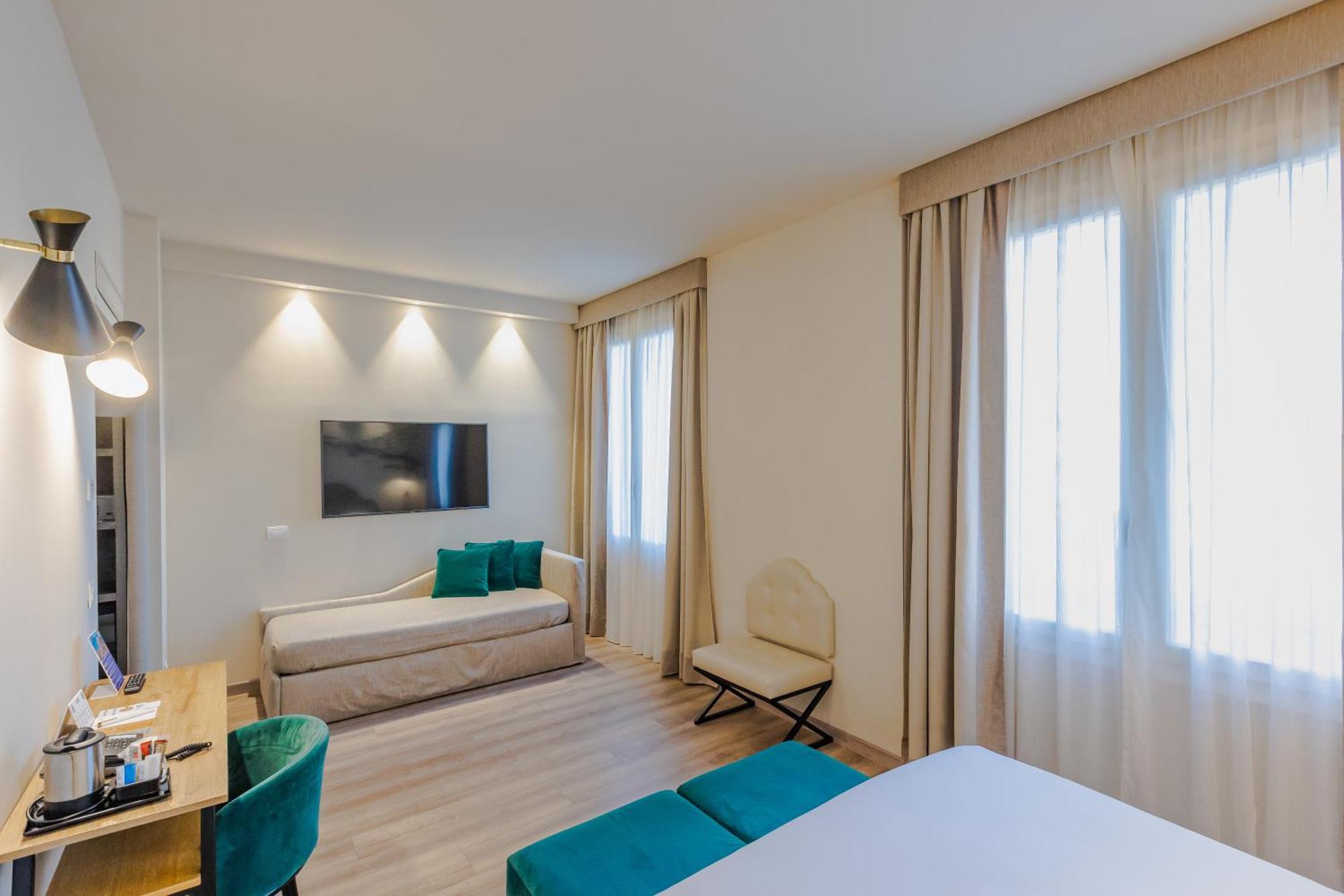 Fh55 Grand Hotel Mediterraneo Флоренция Екстериор снимка